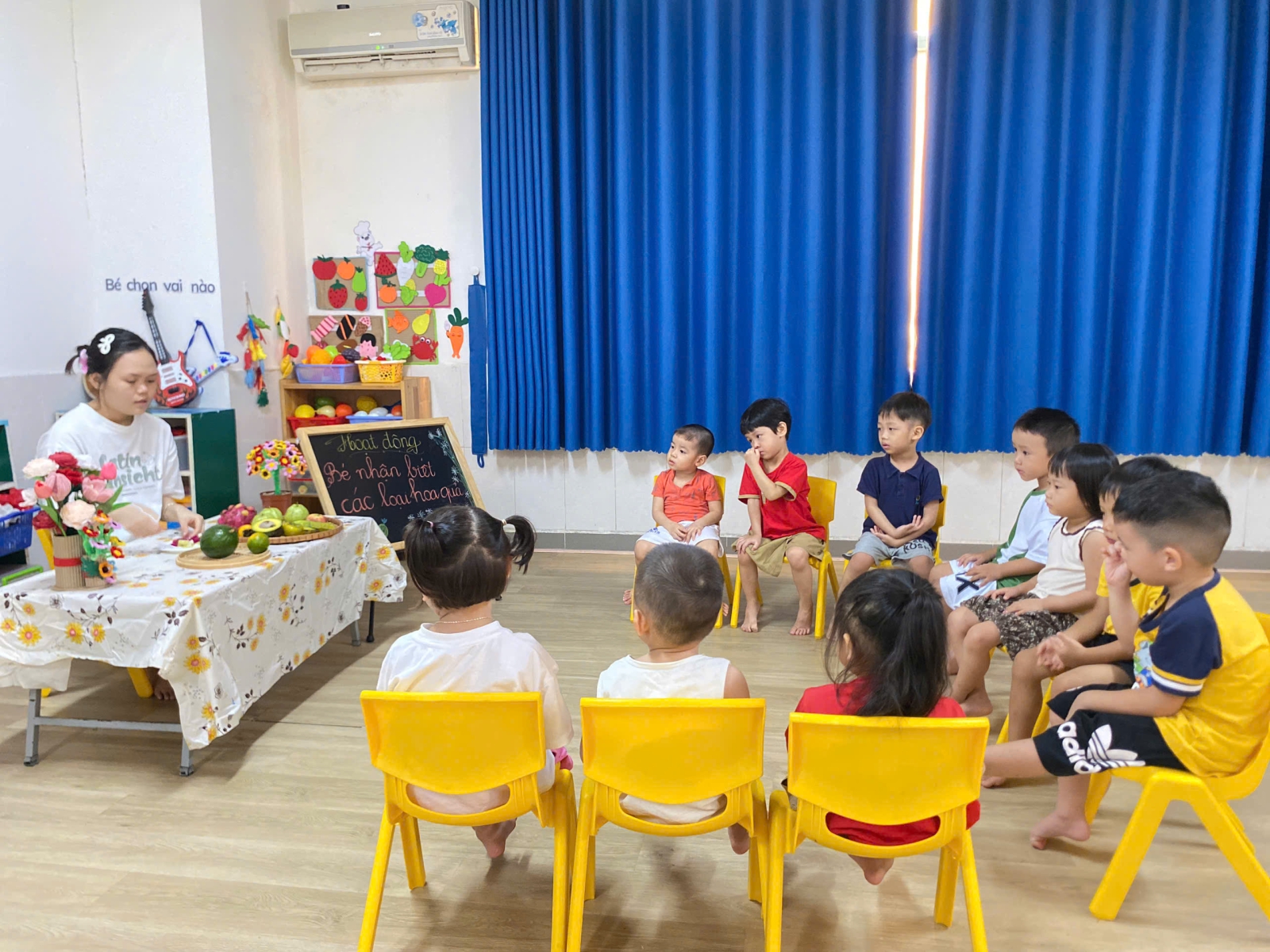 Hoạt động nhận biết các loại hoa quả của lớp mầm tại Trường Mầm Non Mỹ An